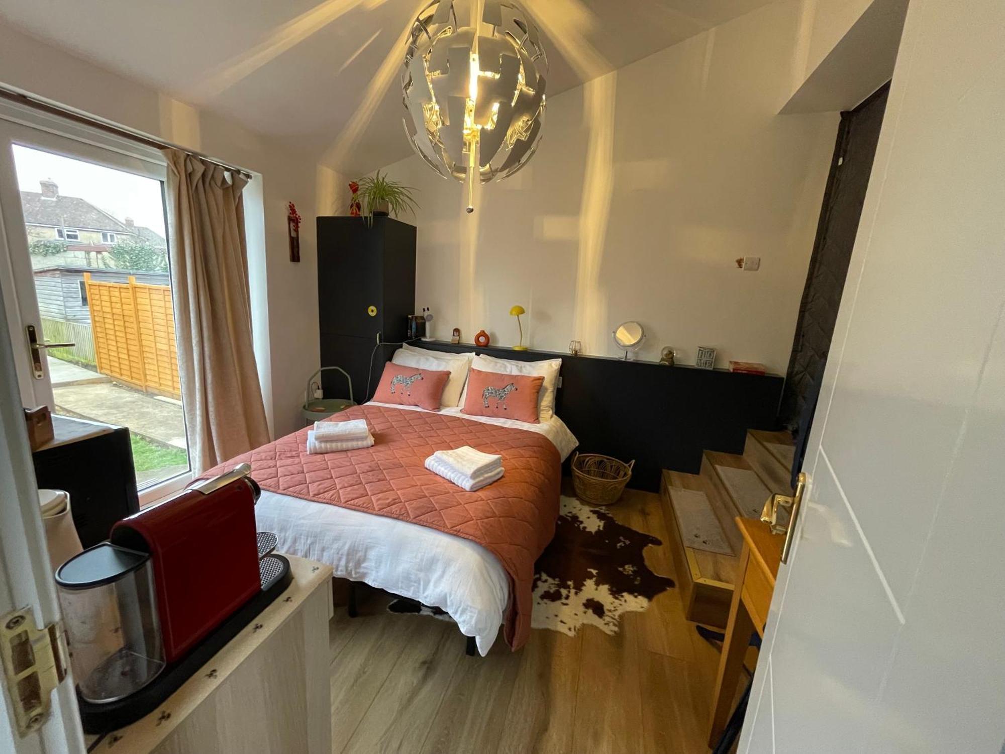 Homestay Brand New En-suite Double Private Entry Self-check